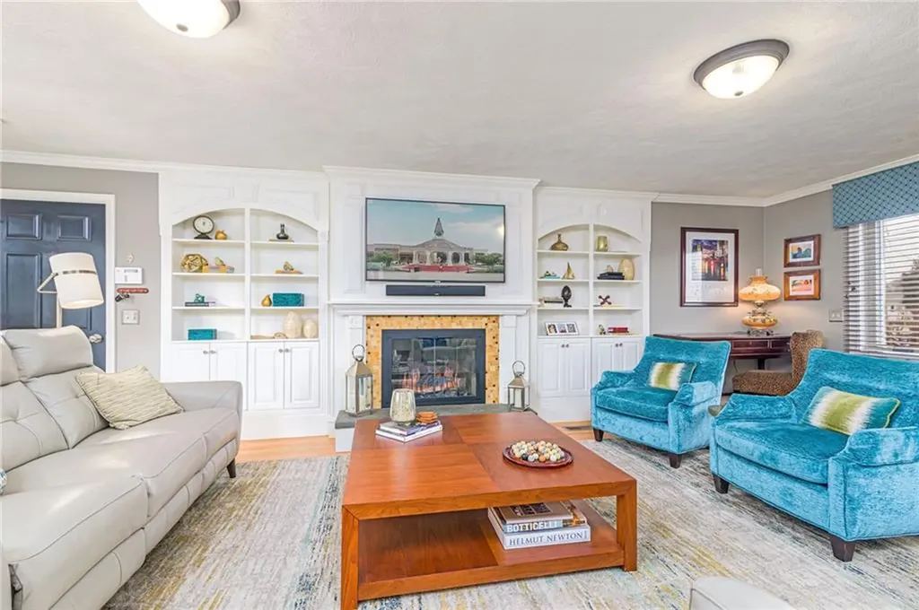 45 Surrey Drive Cranston RI 02920