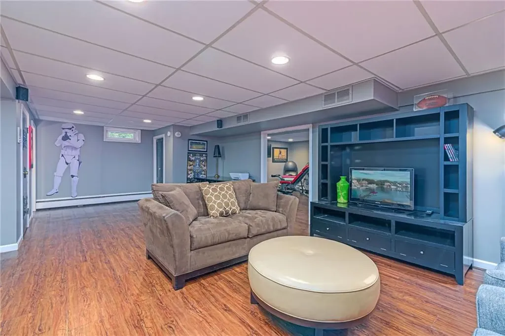 45 Surrey Drive Cranston RI 02920