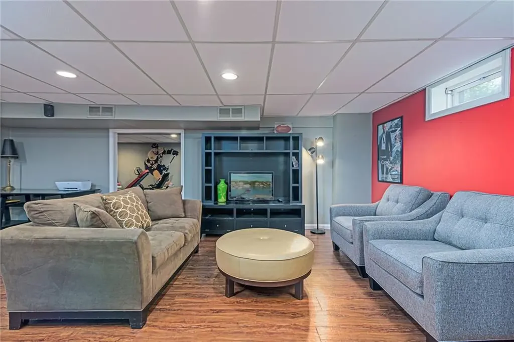 45 Surrey Drive Cranston RI 02920