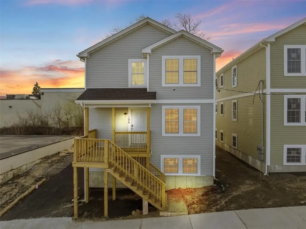184 Oconnell Street Providence RI 02905