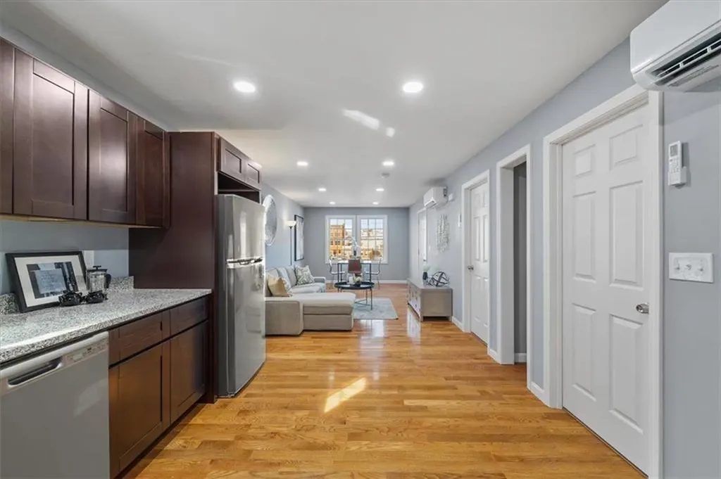 184 Oconnell Street Providence RI 02905