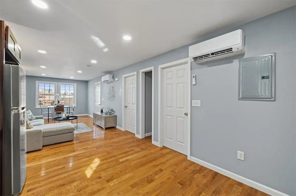 184 Oconnell Street Providence RI 02905