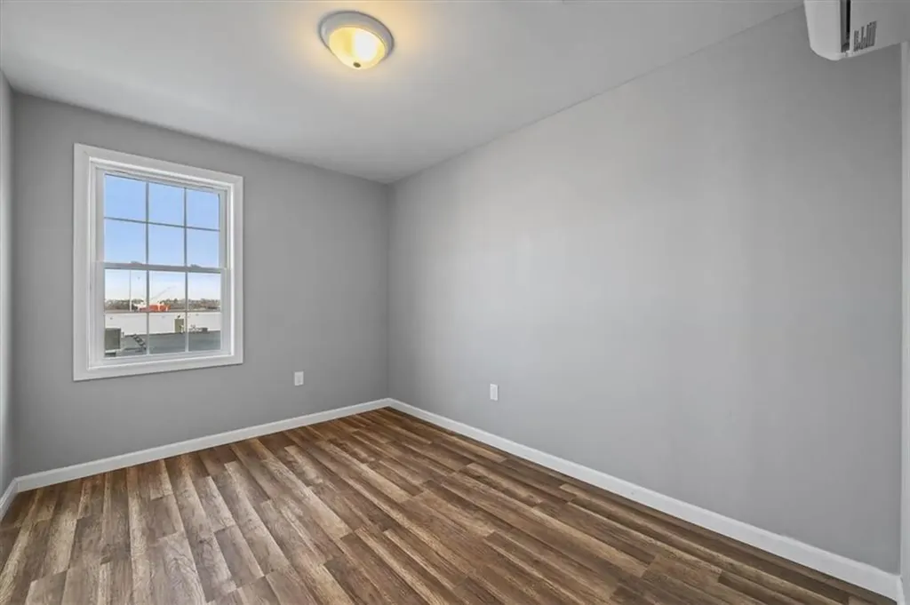 184 Oconnell Street Providence RI 02905