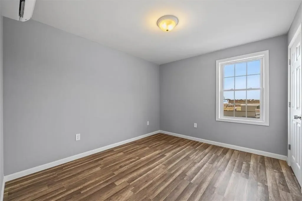 184 Oconnell Street Providence RI 02905