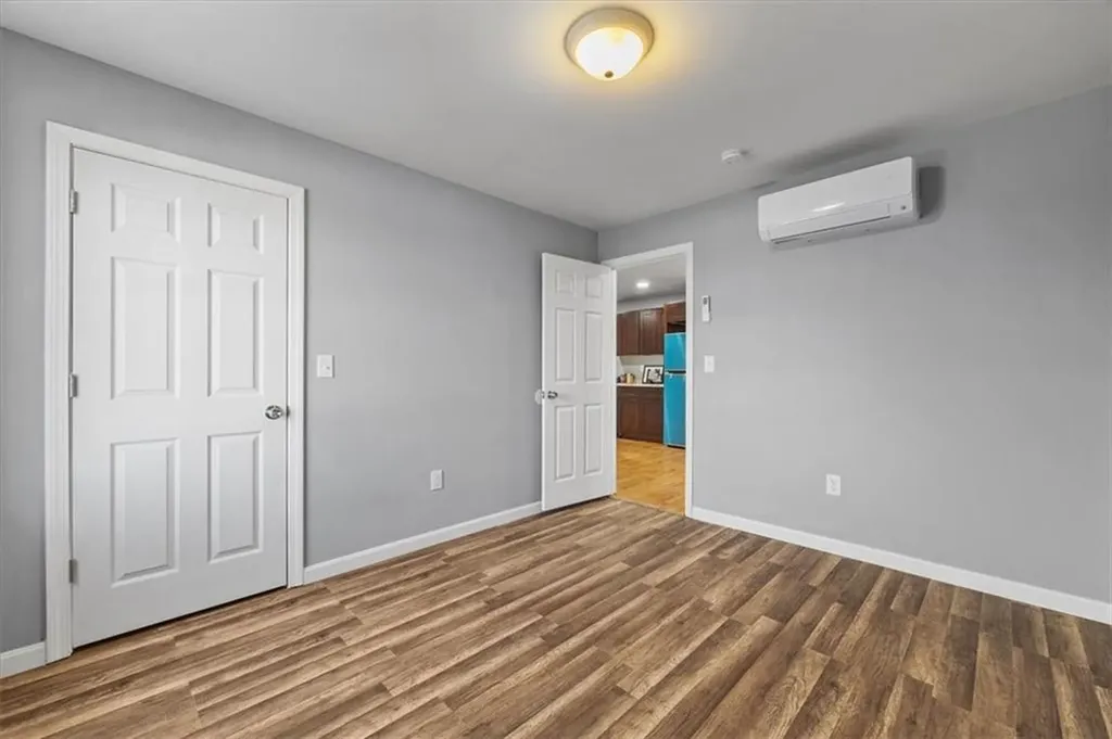 184 Oconnell Street Providence RI 02905