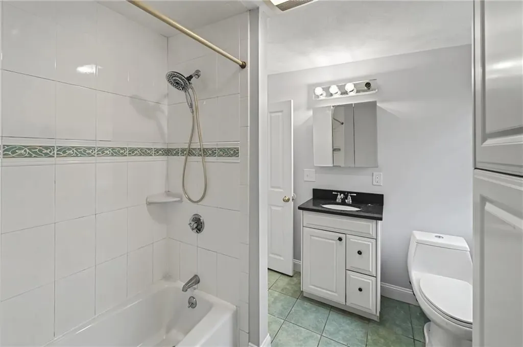 46 Corrente Avenue Pawtucket RI 02861