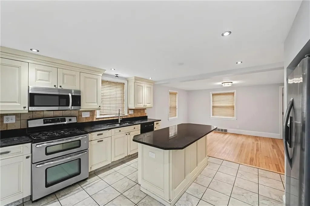 46 Corrente Avenue Pawtucket RI 02861