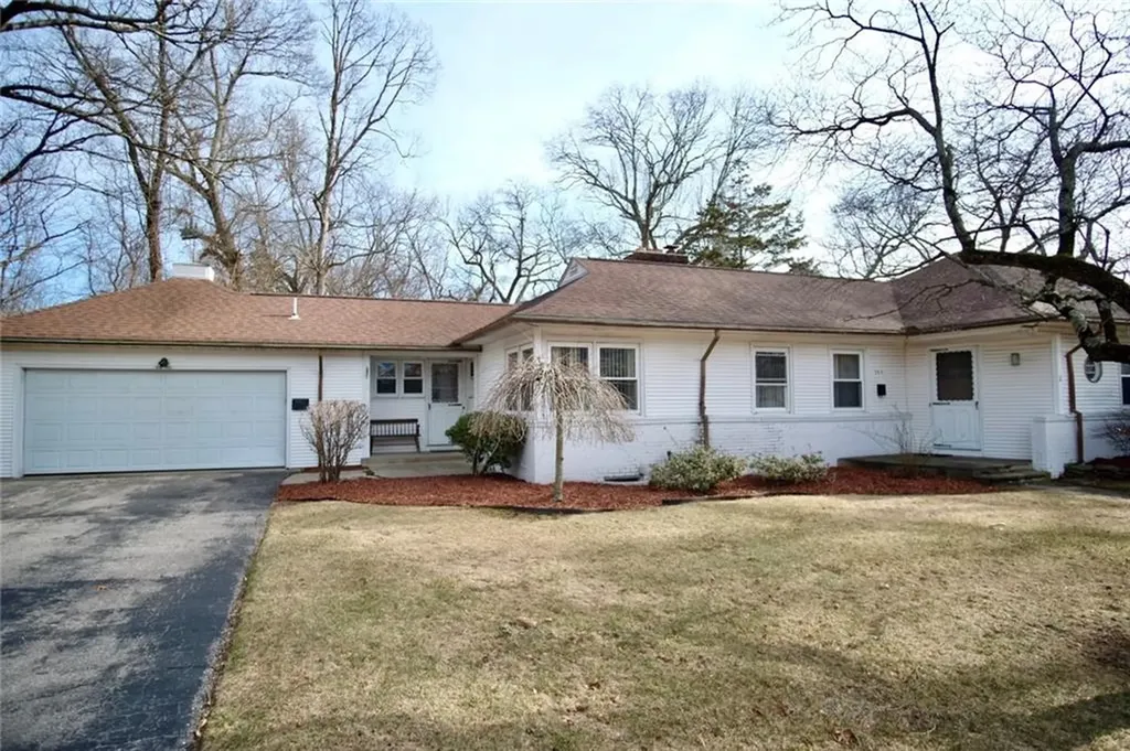 154 Twin Oak Drive Warwick RI 02889