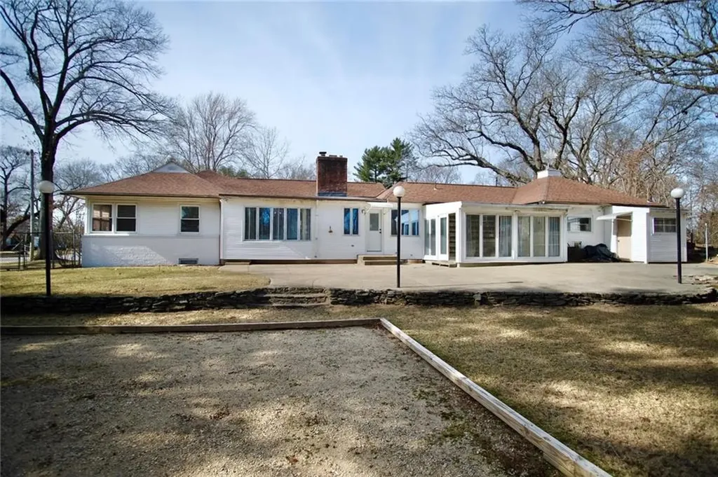 154 Twin Oak Drive Warwick RI 02889