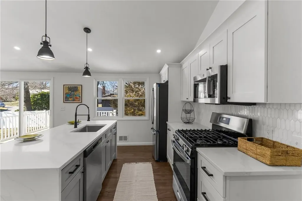 227 Stillwater Drive Warwick RI 02889