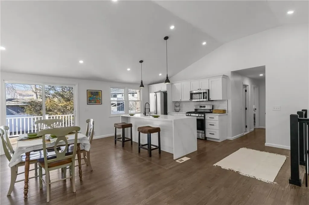 227 Stillwater Drive Warwick RI 02889