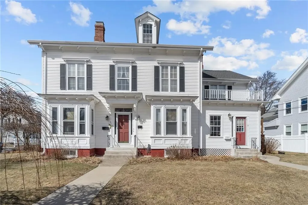 31 Arnold Street Lincoln RI 02865