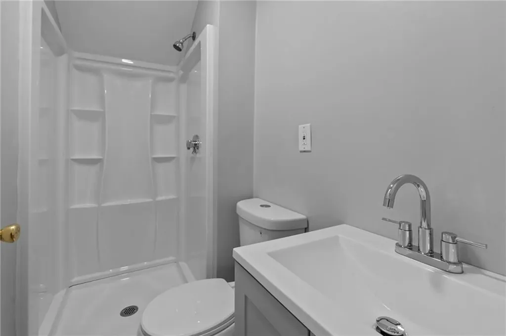 31 Arnold Street Lincoln RI 02865