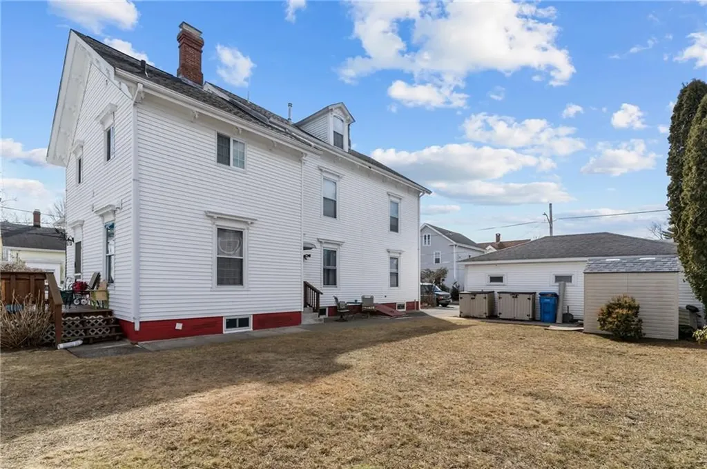 31 Arnold Street Lincoln RI 02865