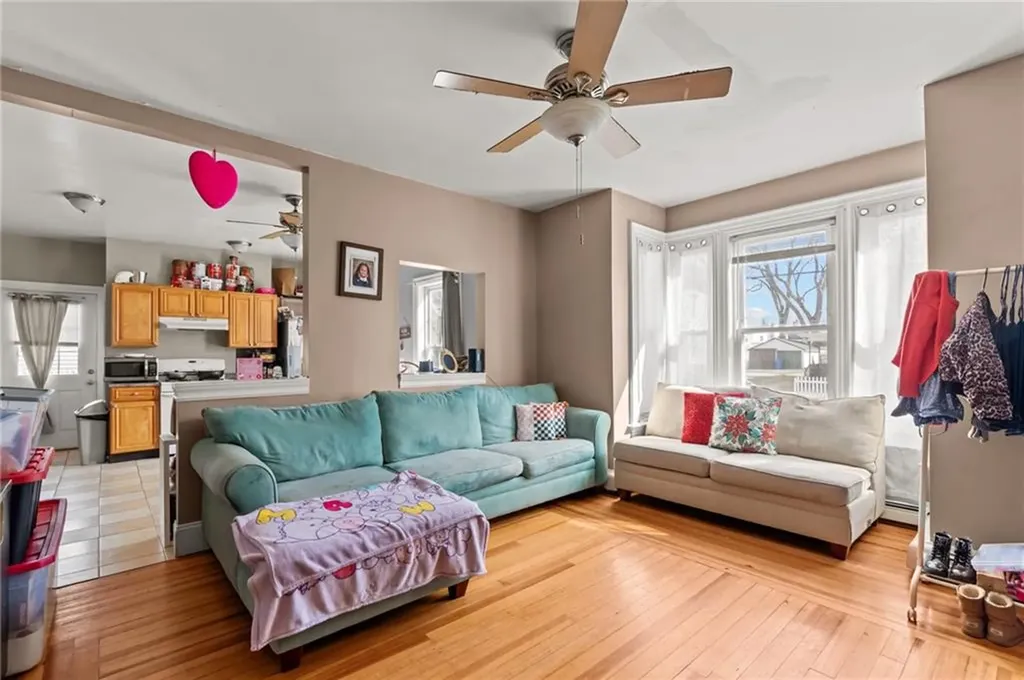 31 Arnold Street Lincoln RI 02865