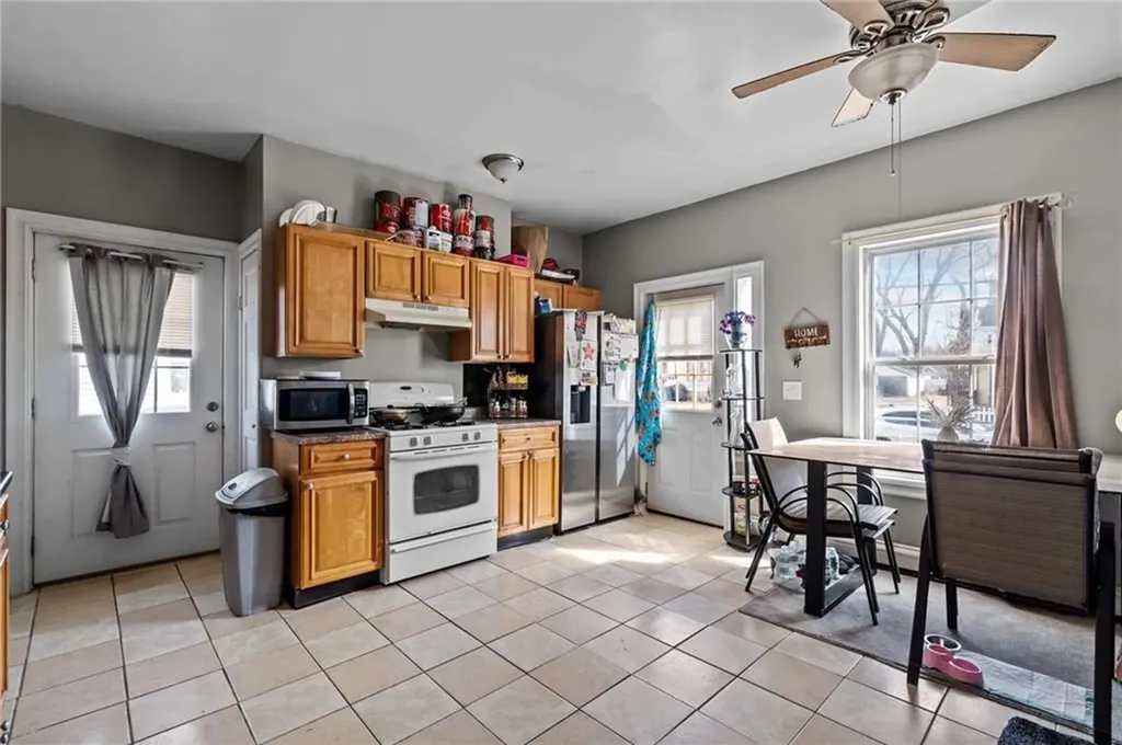 31 Arnold Street Lincoln RI 02865