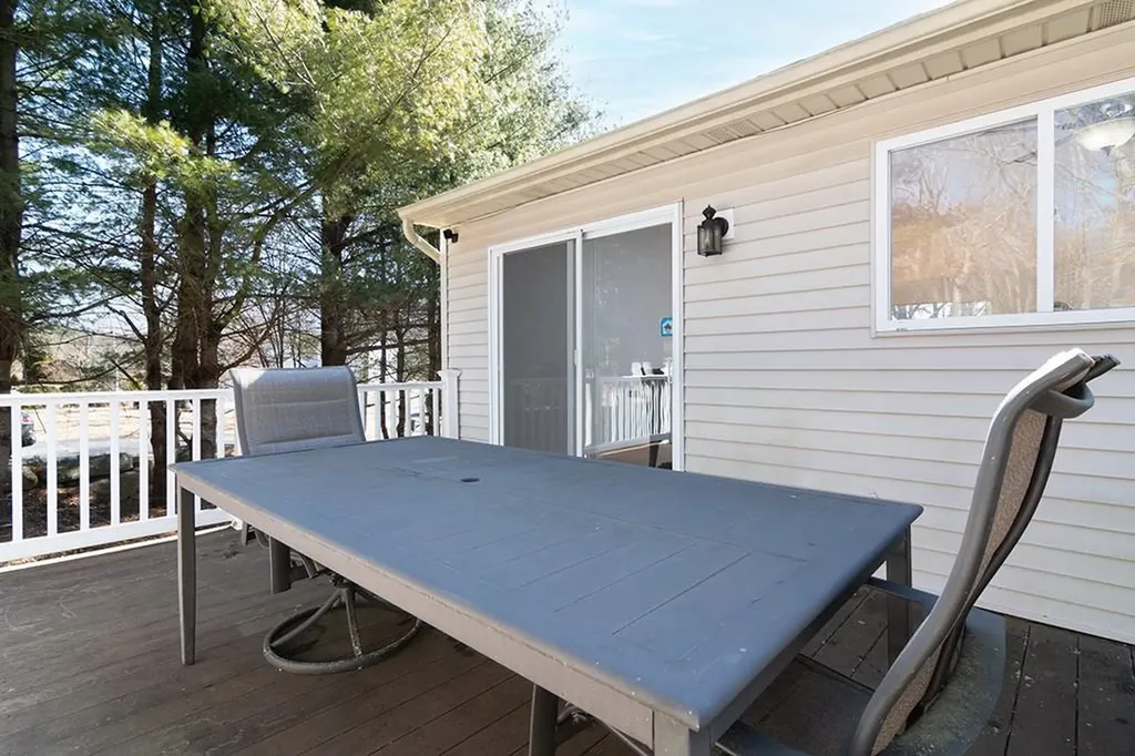 35 Walker Lane Coventry RI 02816