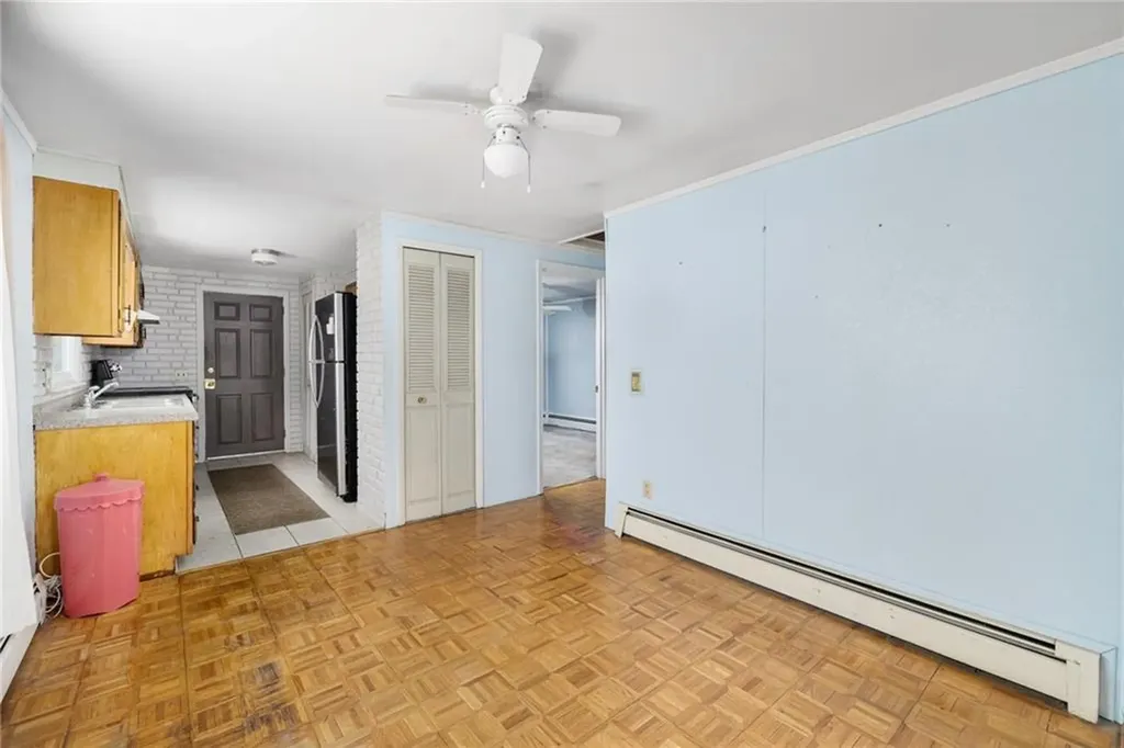 33 Vineland Avenue East Providence RI 02916