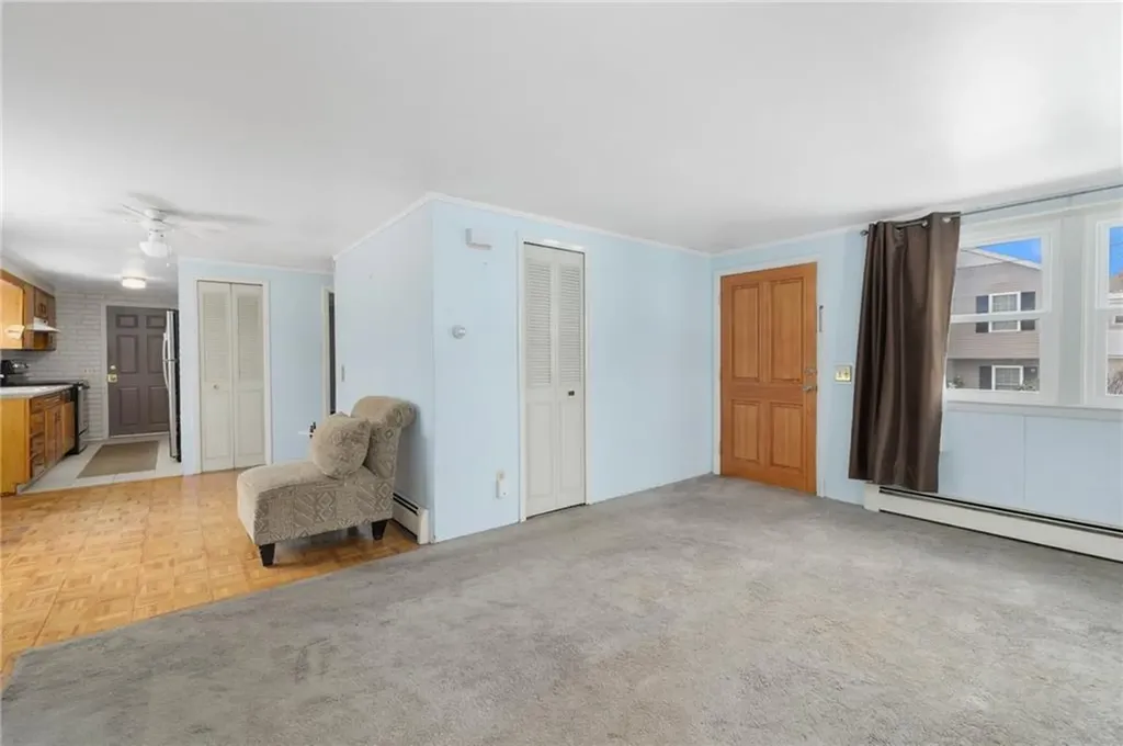 33 Vineland Avenue East Providence RI 02916