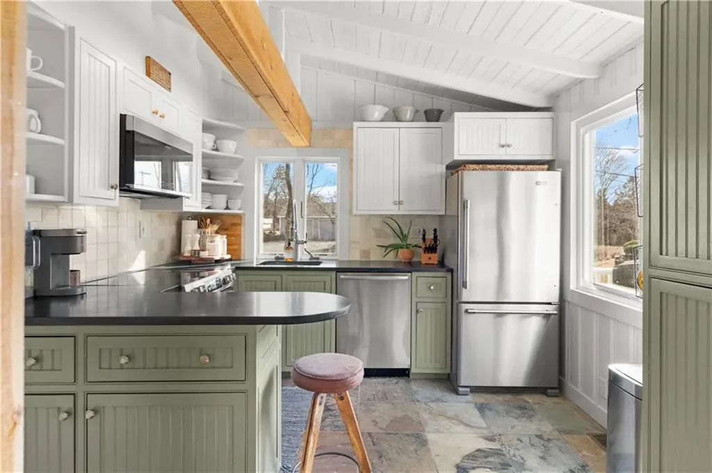 10 Starrett Drive Charlestown RI 02813
