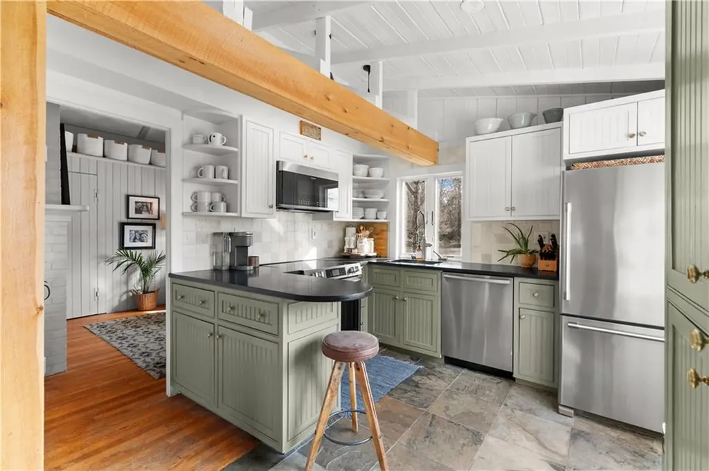 10 Starrett Drive Charlestown RI 02813