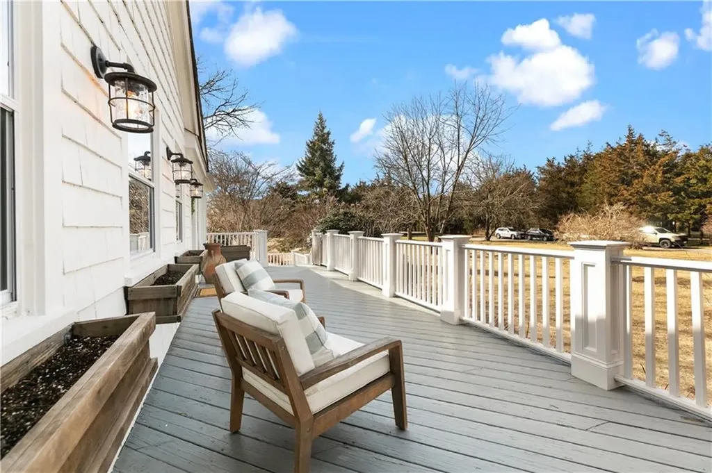 10 Starrett Drive Charlestown RI 02813