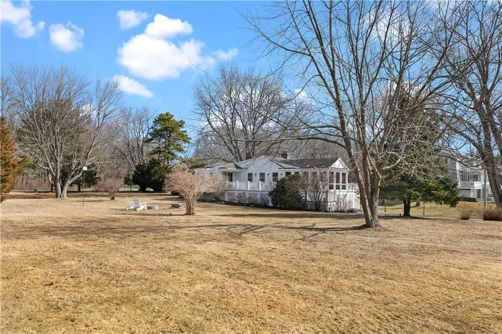10 Starrett Drive Charlestown RI 02813