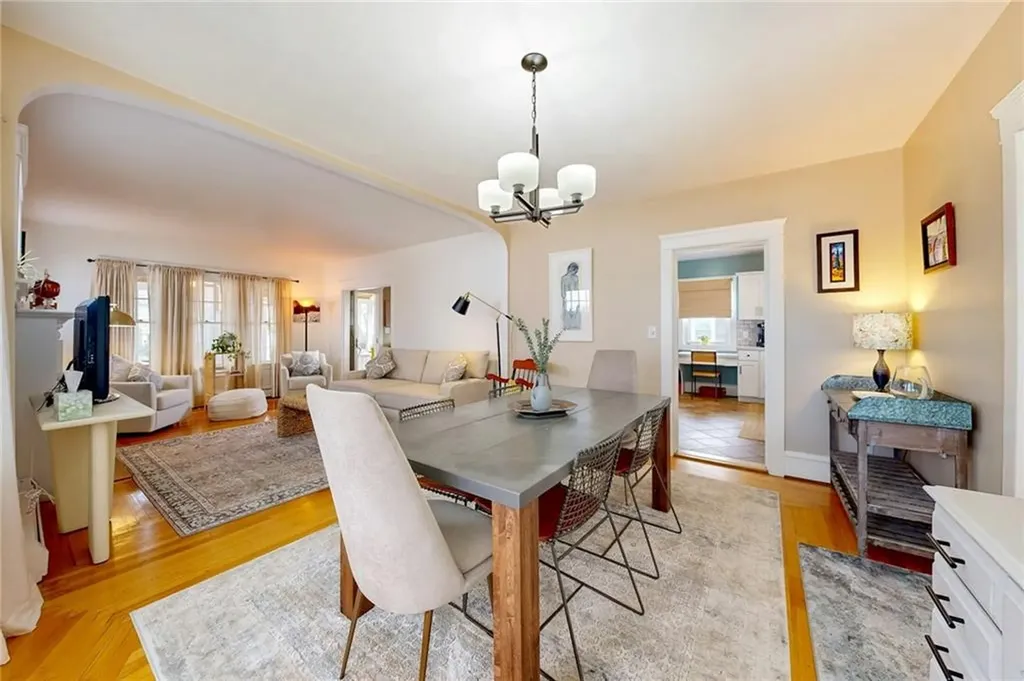 35 Felsmere Avenue Pawtucket RI 02861