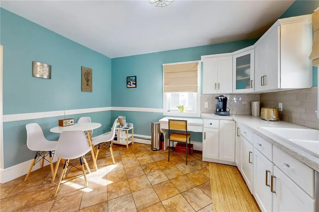 35 Felsmere Avenue Pawtucket RI 02861