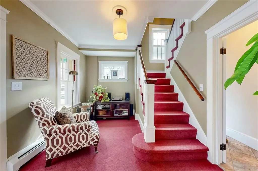 35 Felsmere Avenue Pawtucket RI 02861