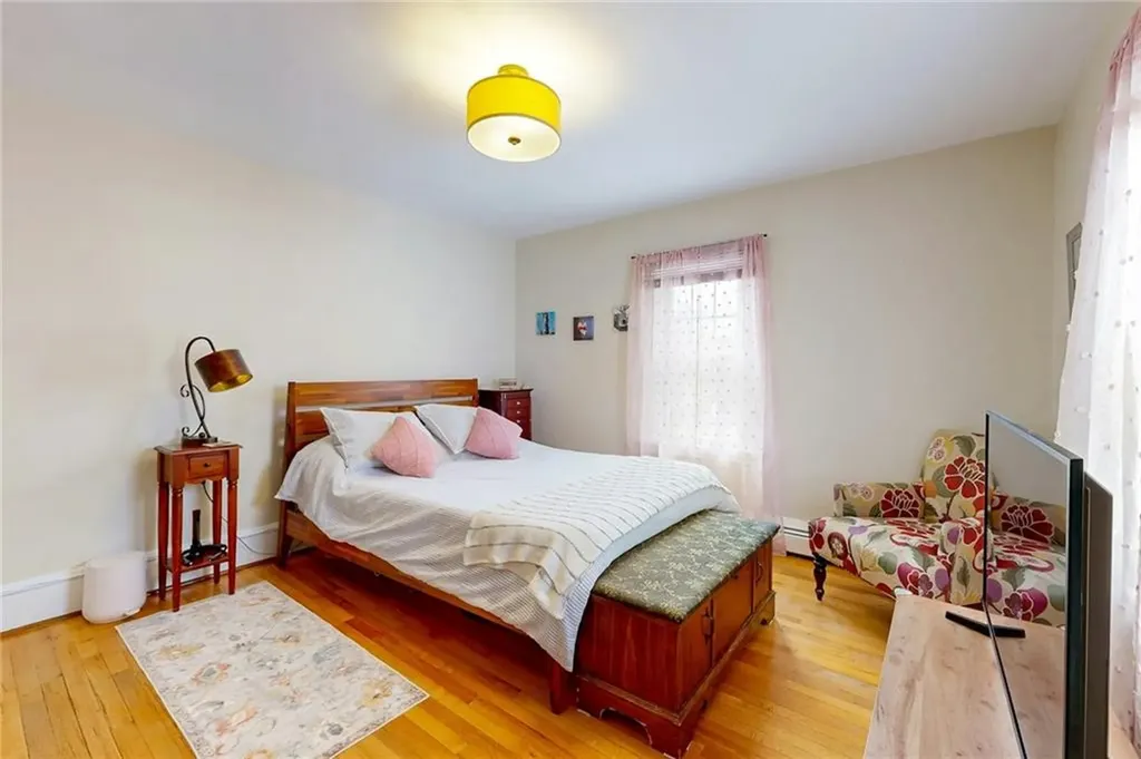 35 Felsmere Avenue Pawtucket RI 02861