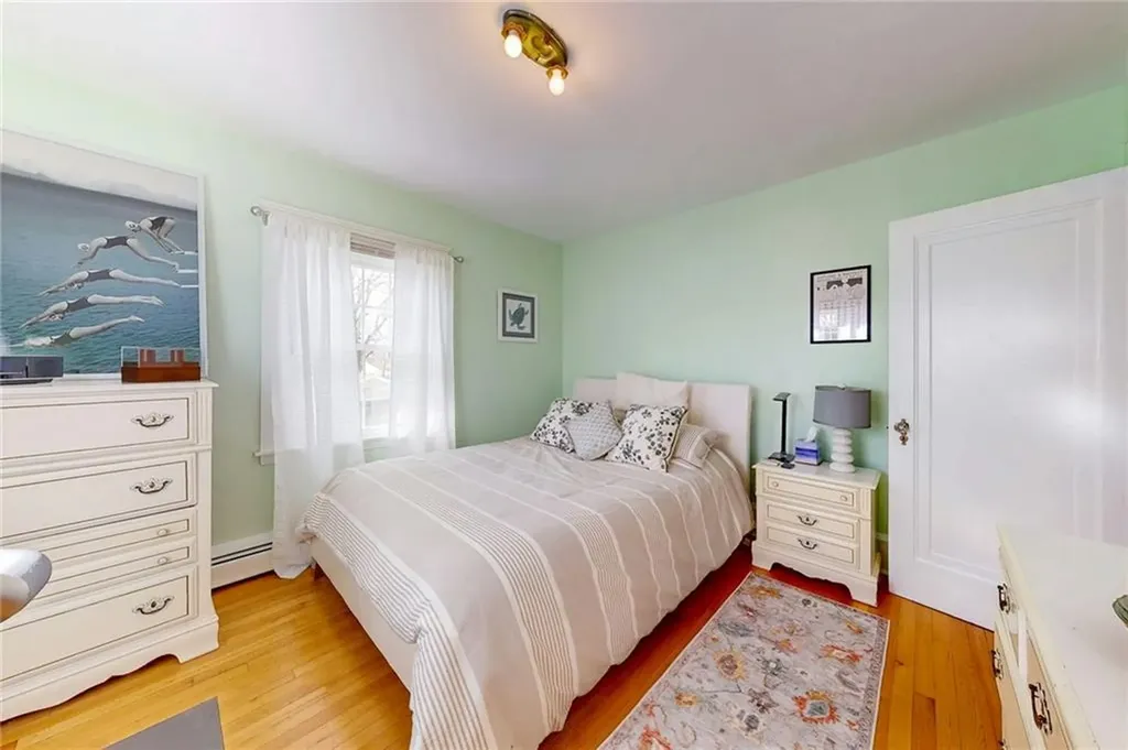 35 Felsmere Avenue Pawtucket RI 02861