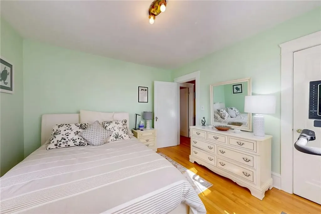 35 Felsmere Avenue Pawtucket RI 02861