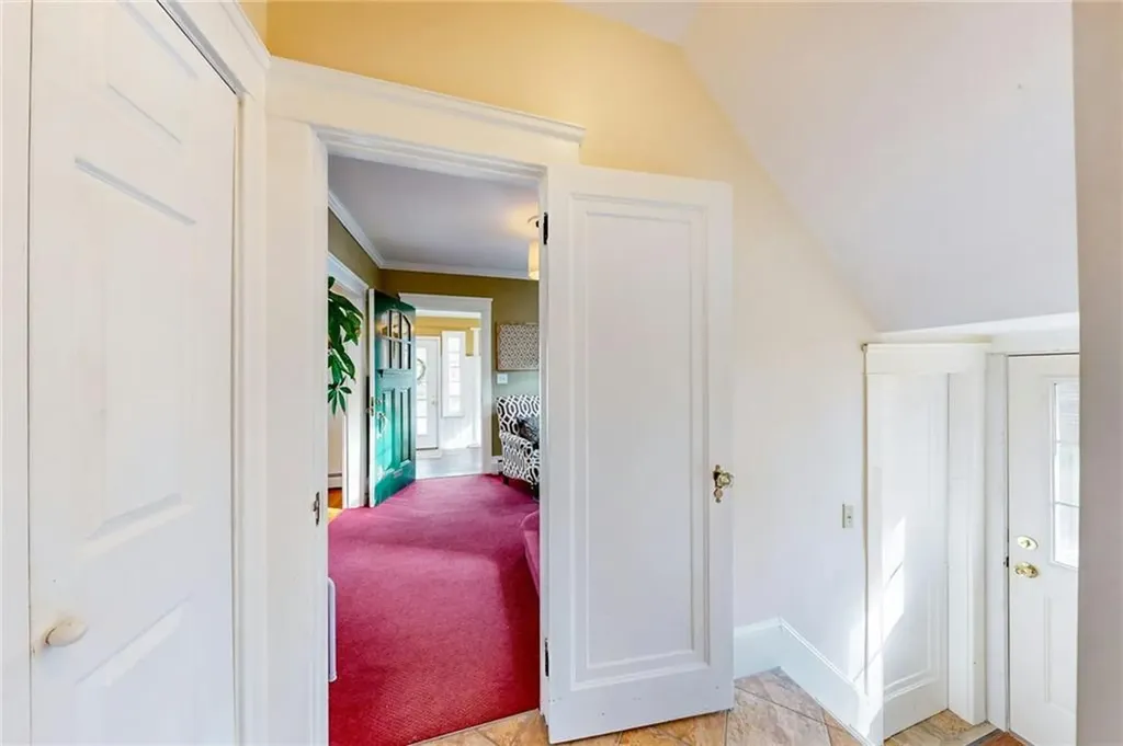 35 Felsmere Avenue Pawtucket RI 02861