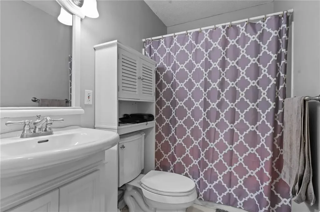 5 Apple Valley Parkway Smithfield RI 02828