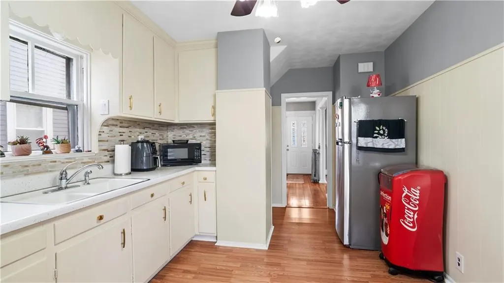 91 Carolina Avenue Providence RI 02905
