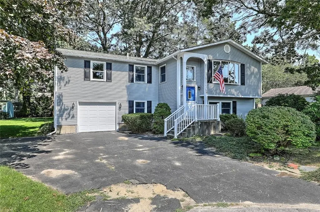 21 Marjorie Lane Warwick RI 02886