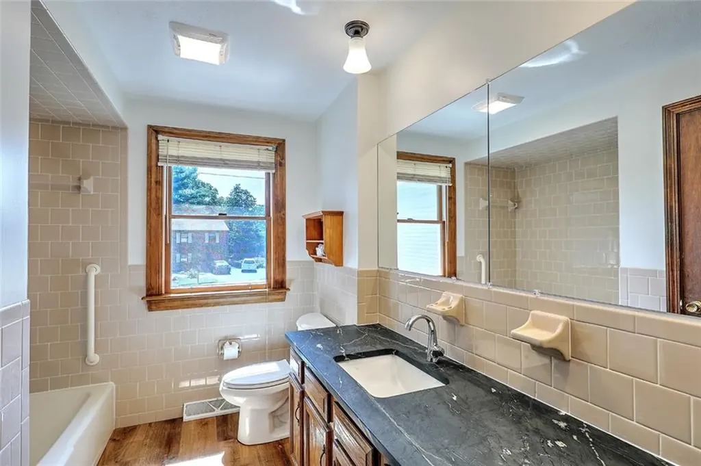 21 Marjorie Lane Warwick RI 02886