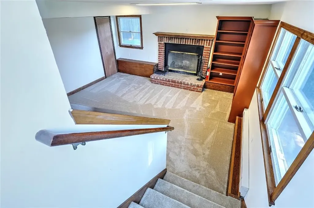 21 Marjorie Lane Warwick RI 02886