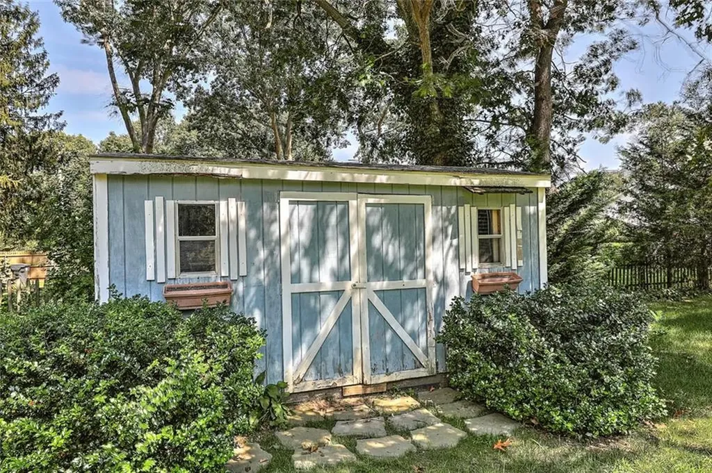 21 Marjorie Lane Warwick RI 02886