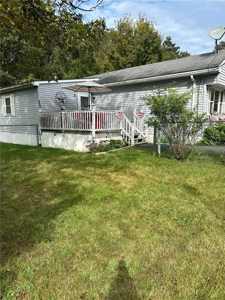 8 Hemlock Road Glocester RI 02814