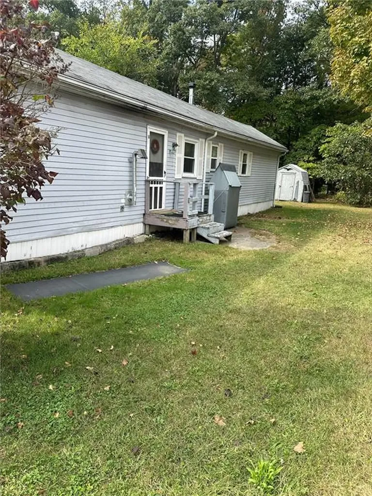8 Hemlock Road Glocester RI 02814