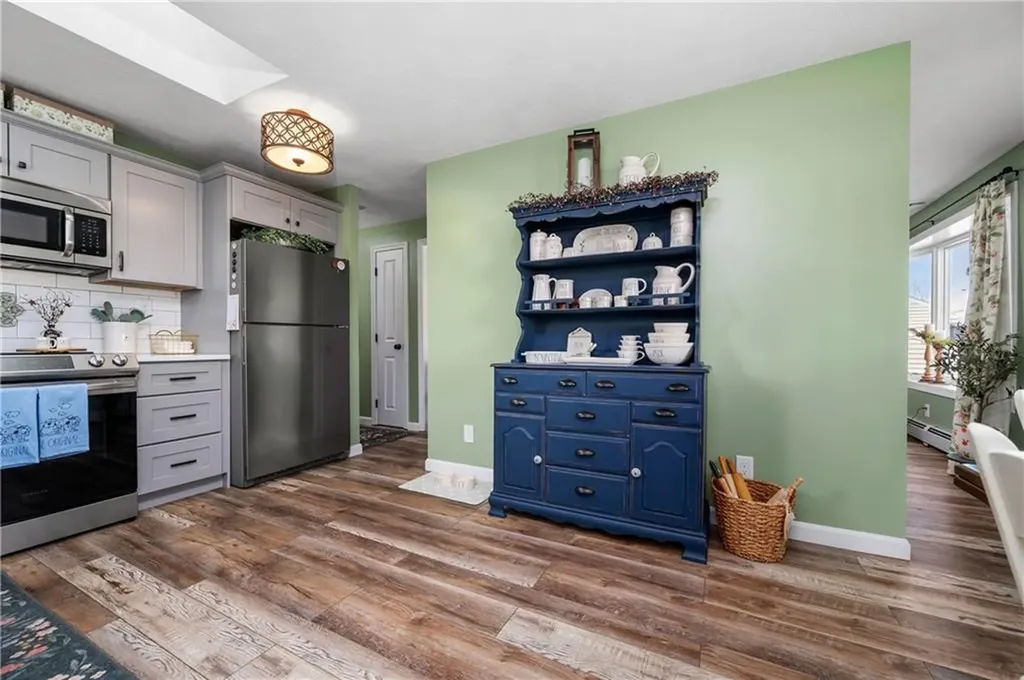 18 Valley Street Cumberland RI 02864