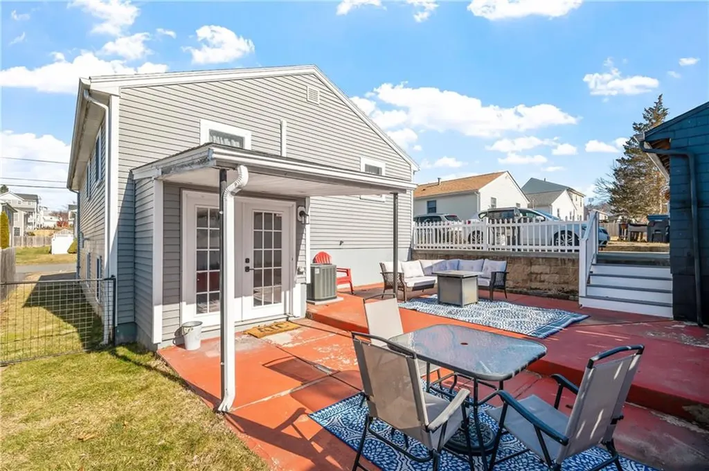18 Valley Street Cumberland RI 02864