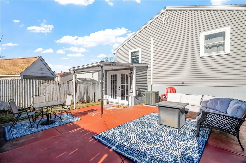 18 Valley Street Cumberland RI 02864