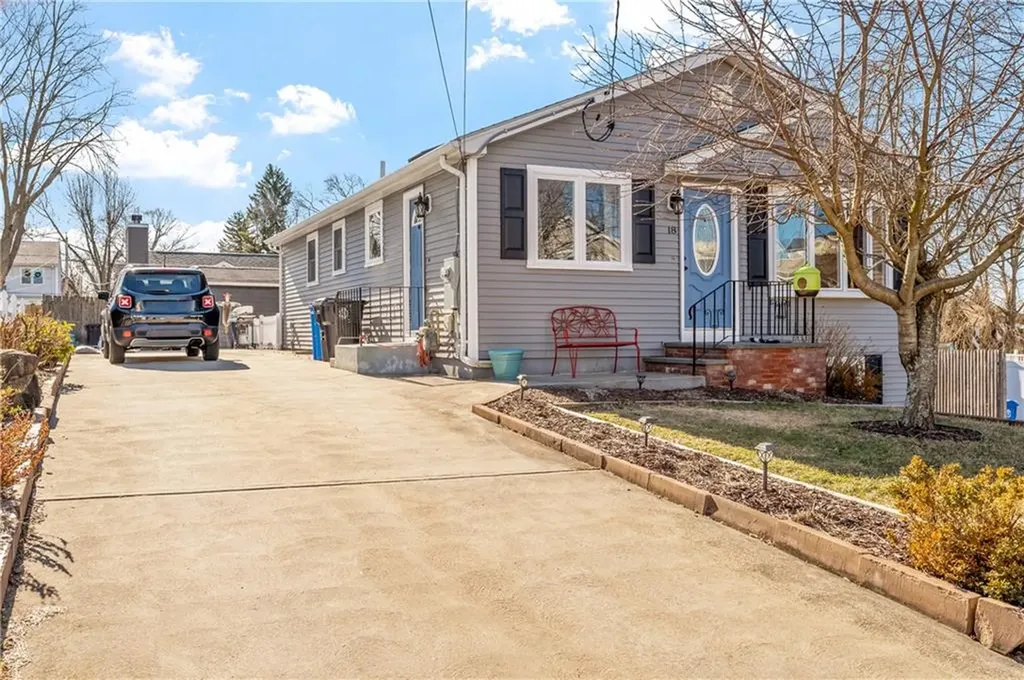 18 Valley Street Cumberland RI 02864