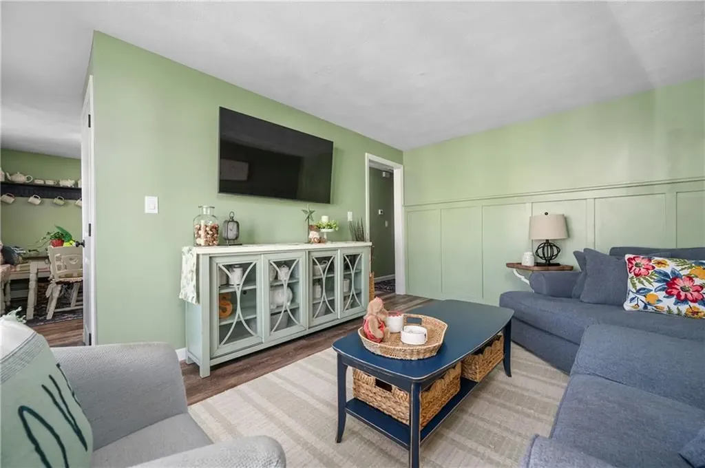 18 Valley Street Cumberland RI 02864