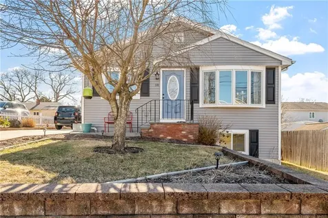 18 Valley Street Cumberland RI 02864