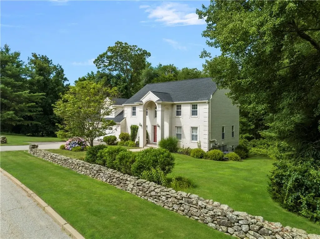 13 Bridle Drive Lincoln RI 02865