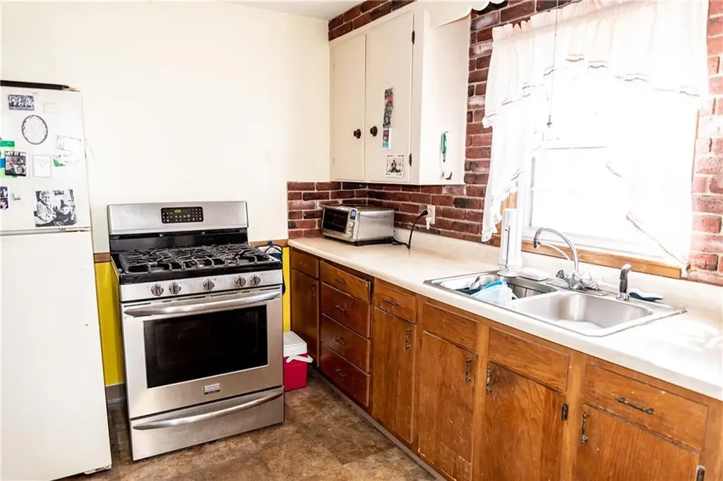 45 Manistee Street Pawtucket RI 02861
